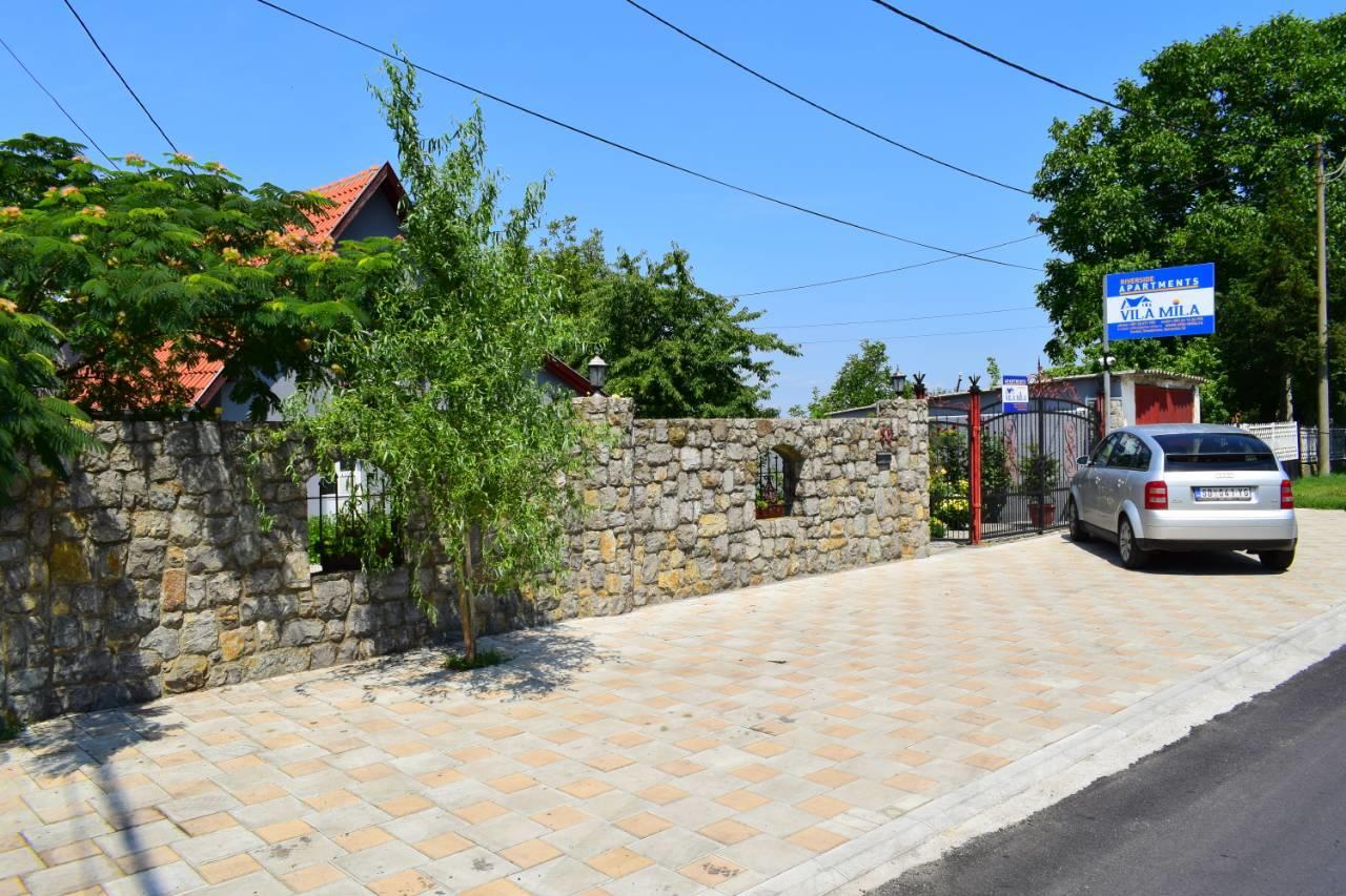 Vila Mila Riverside Apartments スメデレヴォ エクステリア 写真